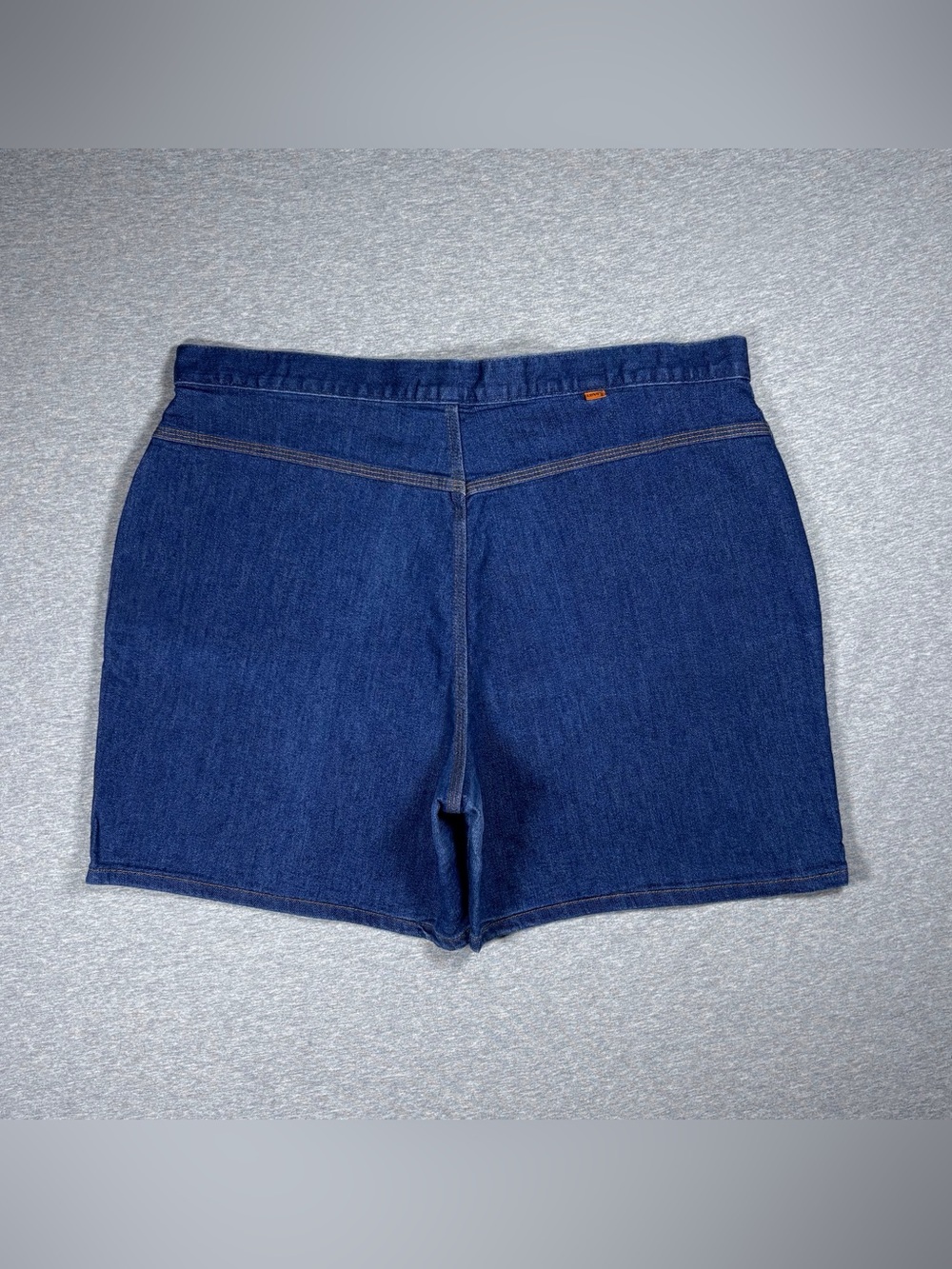 Vintage 70s Levis Orange Tab High Rise Bareback Denim Shorts Women’s 18/20 40”